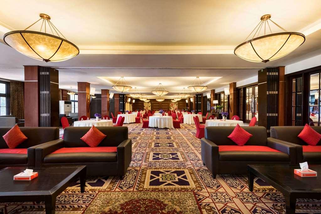 Ramada Plaza by Wyndham Karachi Airport Hotel Fasilitas foto The Royal Ballroom