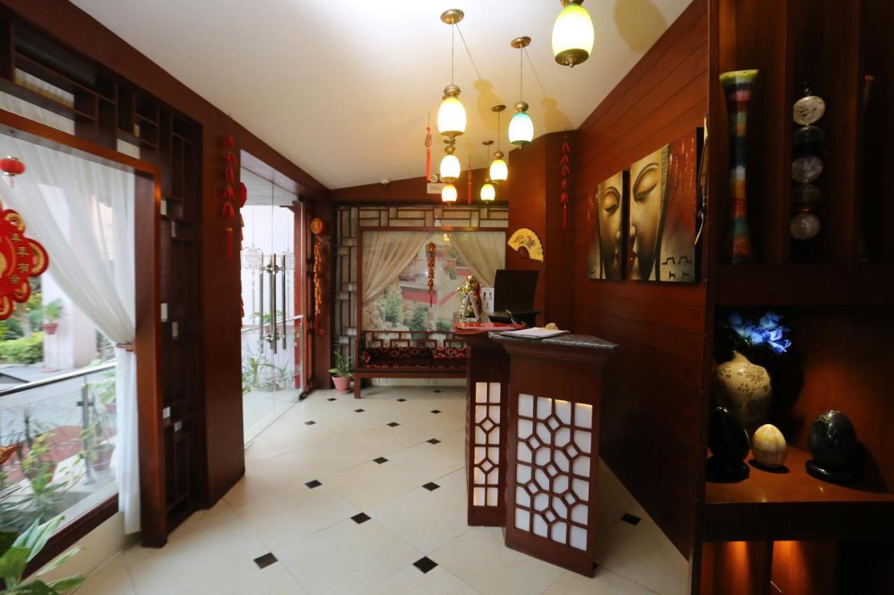 Ramada Plaza by Wyndham Karachi Airport Hotel Bagian luar foto Reception area
