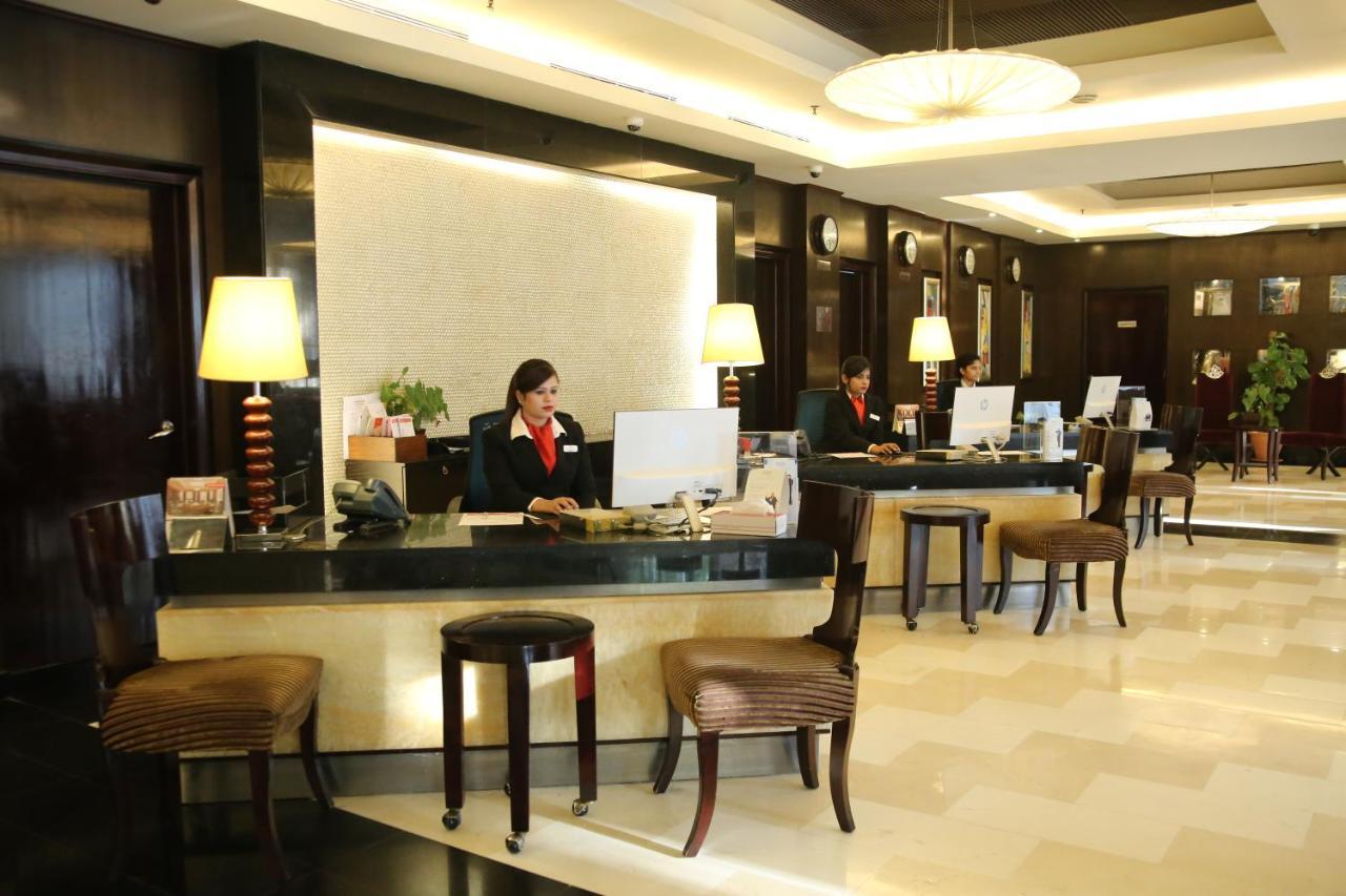 Ramada Plaza by Wyndham Karachi Airport Hotel Bagian luar foto